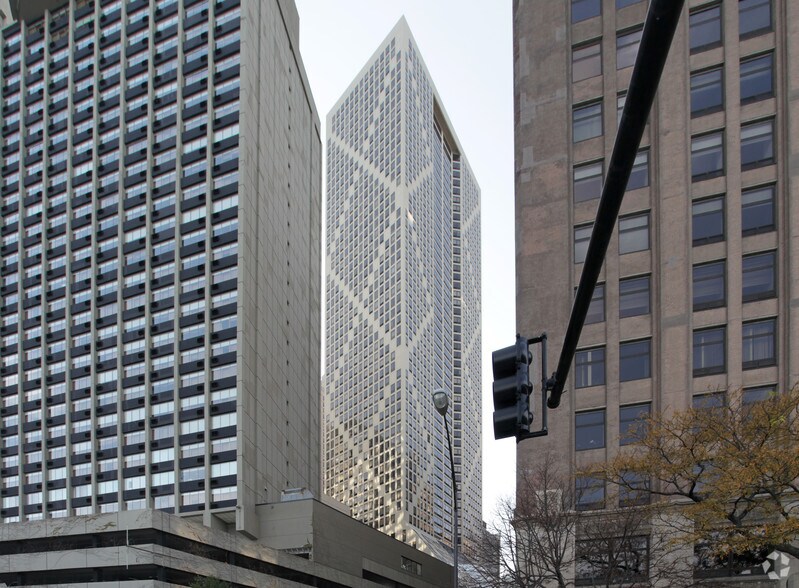 More Photos Of 446-448 E Ontario St, Chicago Office Residential For Lease