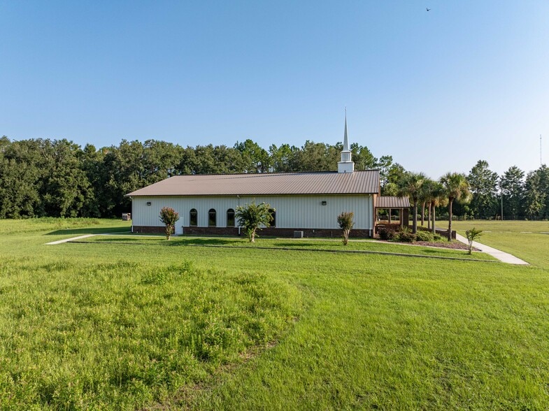 More Photos Of 5056 FL-47, Lake City Specialty For Sale