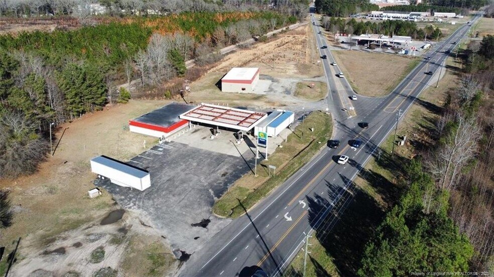 More Photos Of 526 Aberdeen Rd, Raeford Service Station For Sale