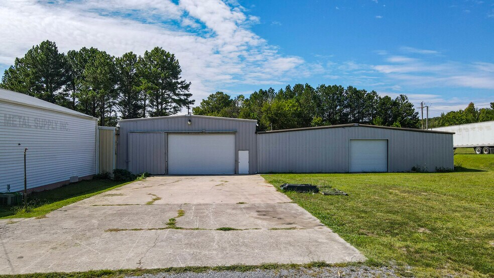 More Photos Of 5534/5546 Waterlevel Hwy, Cleveland Light Distribution For Sale