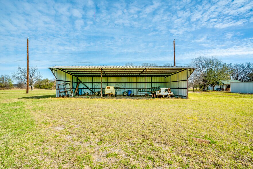 More Photos Of 14330 S Highway 281, Santo Trailer Camper Park For Sale