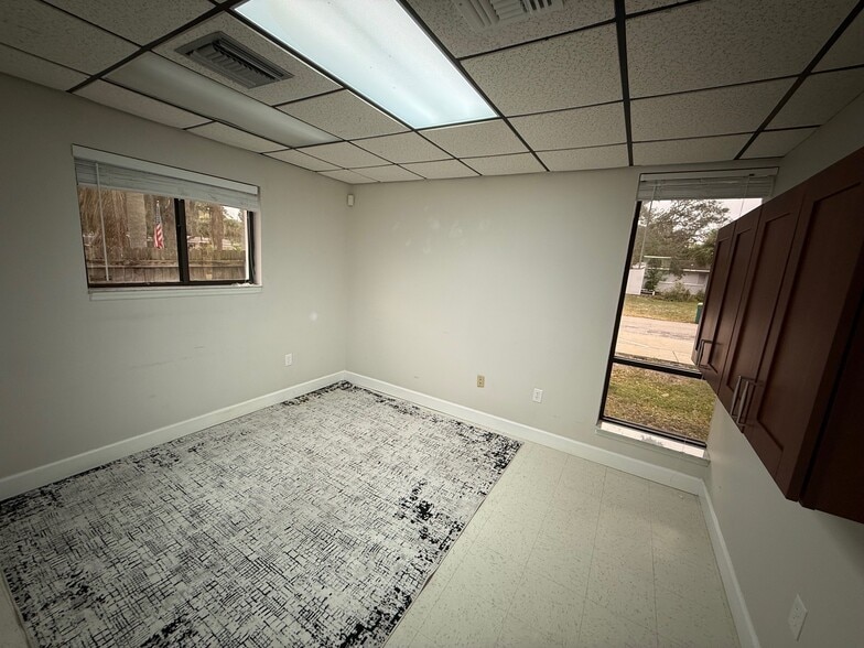 More Photos Of 47 W New Haven Ave, Melbourne Medical For Lease