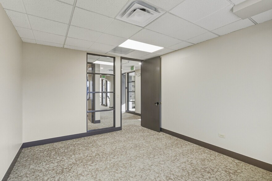 More Photos Of 5801 Logan St, Denver Research And Development For Lease