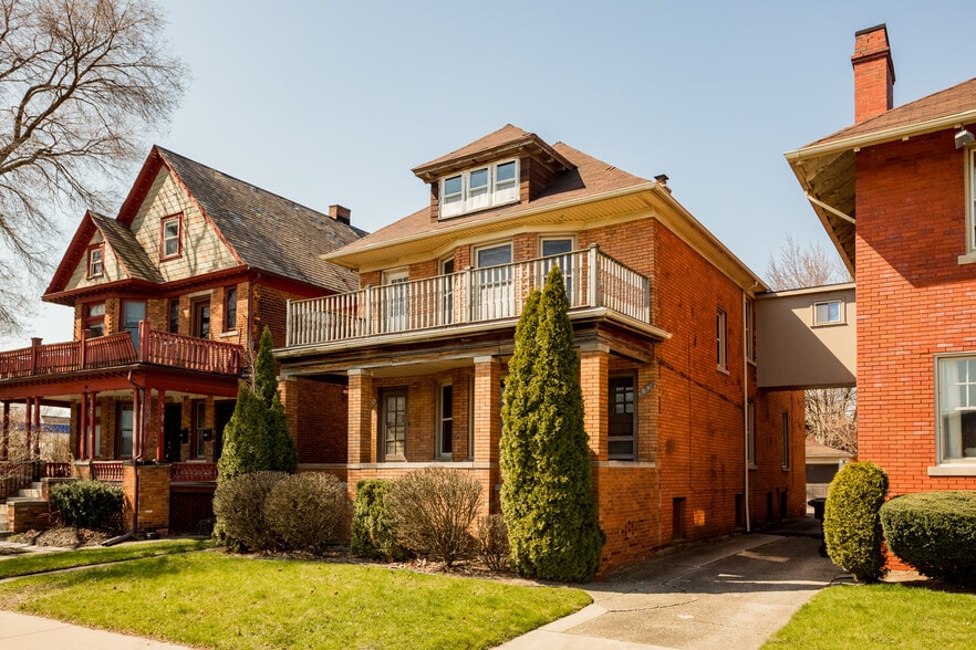 More Photos Of 5045 Trumbull St, Detroit Apartments For Sale