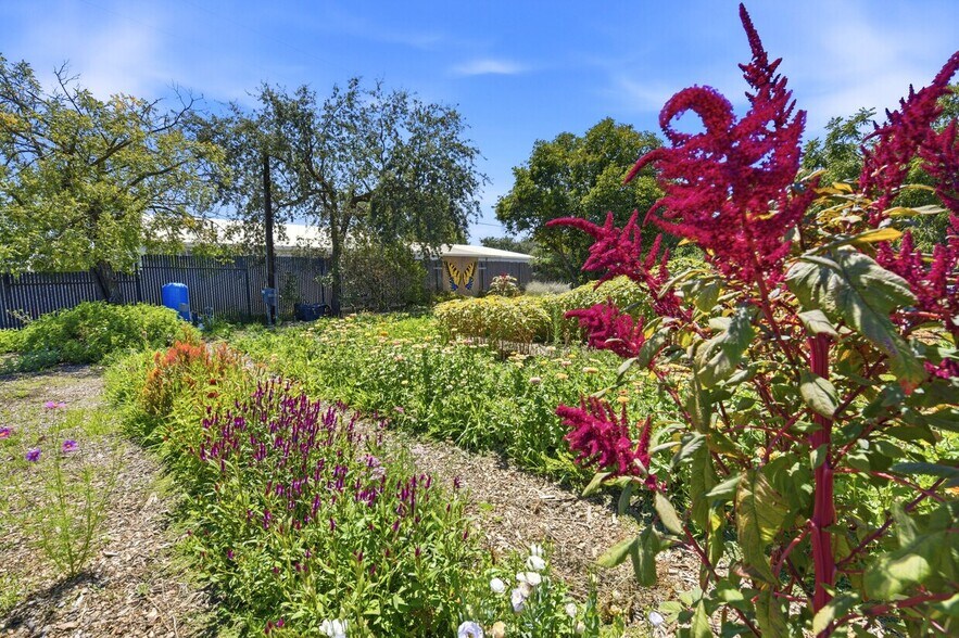 More Photos Of 10095 Monterey Rd, Gilroy Industrial For Sale