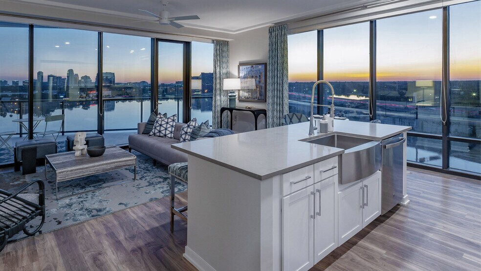 More Photos Of 295 NE Ivanhoe Blvd, Orlando Apartments For Lease