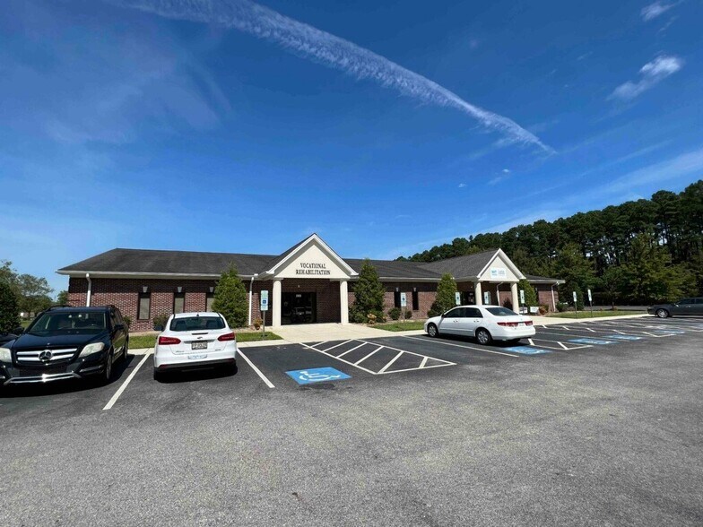 More Photos Of 289 Corporate Dr, Lumberton Office For Lease