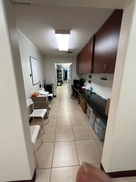 More Photos Of 1125 E 17th St, Santa Ana Unknown For Lease