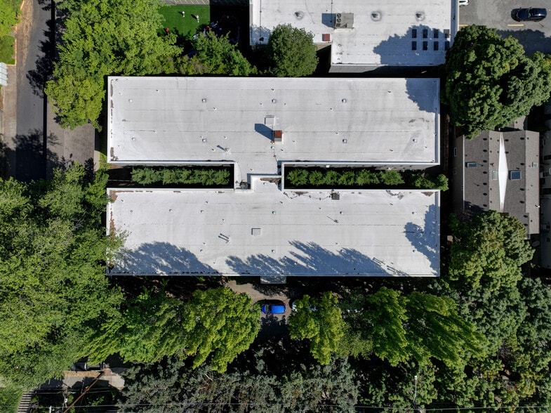 More Photos Of 2737 NW Upshur St, Portland Apartments For Sale