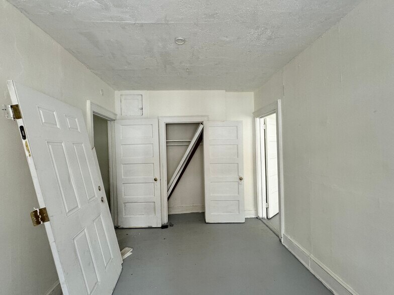 More Photos Of 252 Sisson Ave, Hartford Apartments For Sale
