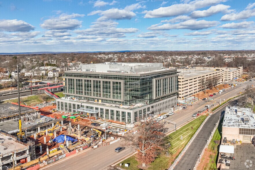 More Photos Of 100 Middlesex Tpke, Iselin Hospital For Lease