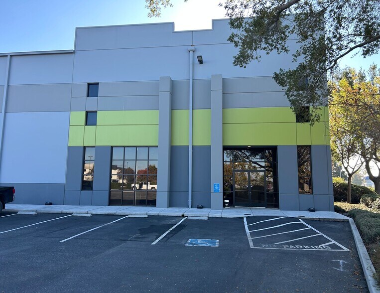 More Photos Of 2401 Bert Dr, Hollister Distribution For Lease