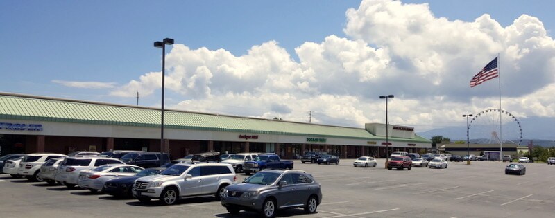 More Photos Of 147-185 E Wears Valley Rd, Pigeon Forge Storefront For Lease