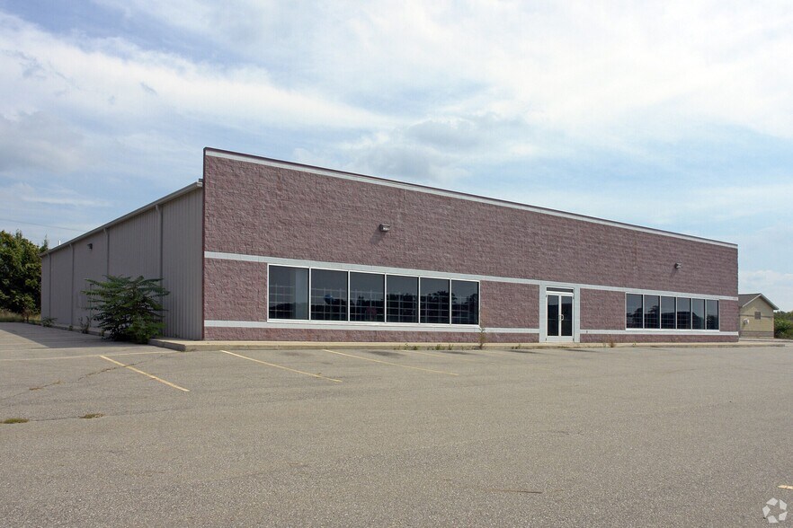 More Photos Of 410 Swartz Ct, Ionia Freestanding For Sale