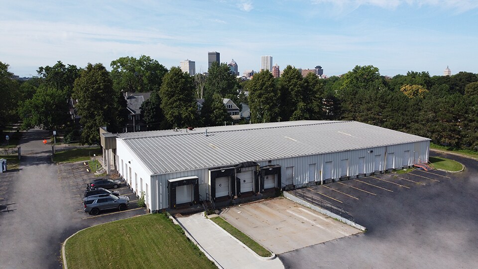More Photos Of 4 Champeney Ter, Rochester Warehouse For Lease