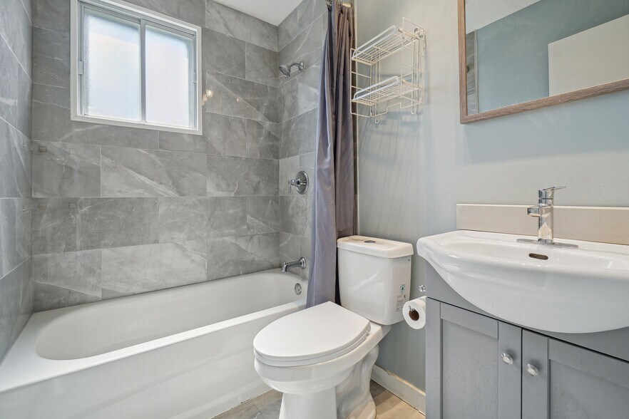 More Photos Of 336 Boul Curé-Poirier E, Longueuil Apartments For Sale