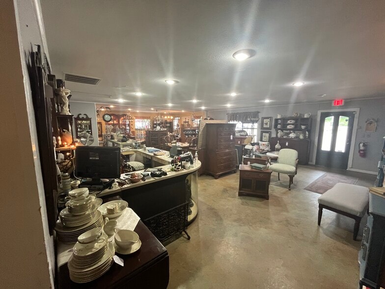 More Photos Of 8111 Highway 119, Alabaster Freestanding For Sale