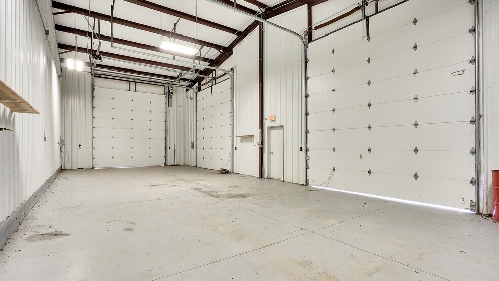 More Photos Of 2301 S Highway 77, Pauls Valley Industrial For Sale