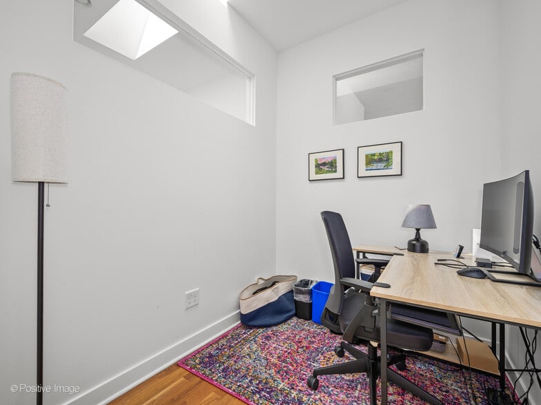 More Photos Of 1817 Church St, Evanston Loft Creative Space For Sale
