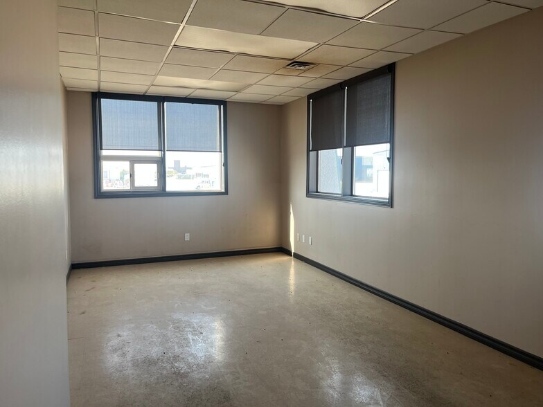 More Photos Of 1703 8th St, Nisku Manufacturing For Lease