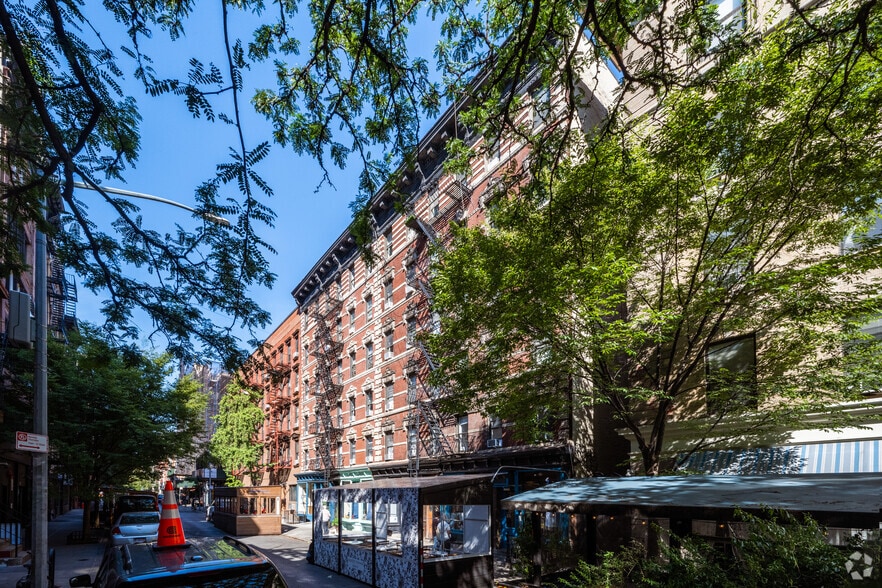 More Photos Of 137 Sullivan St, New York Apartments For Lease