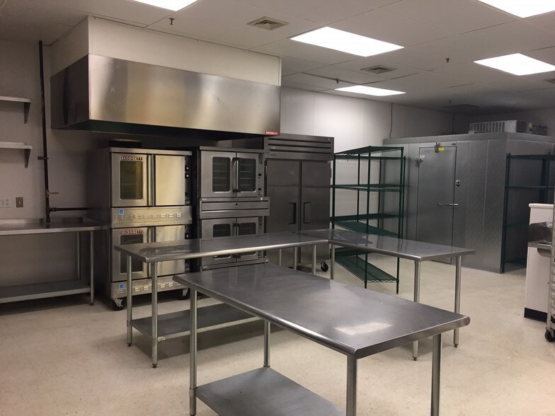 More Photos Of 214 Amity Rd, Woodbridge Unknown For Lease