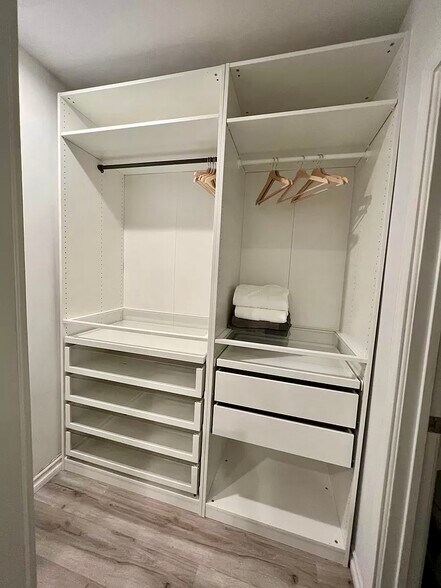 More Photos Of 3121 Silver Lake Blvd, Los Angeles Apartments For Sale