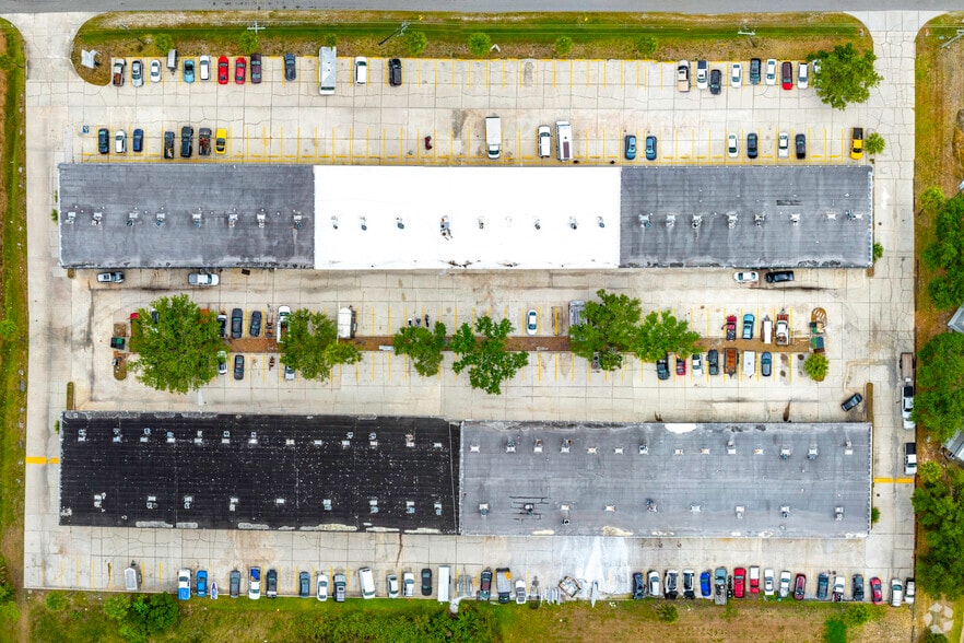 More Photos Of 4155 Dow Rd, Melbourne Unknown For Lease