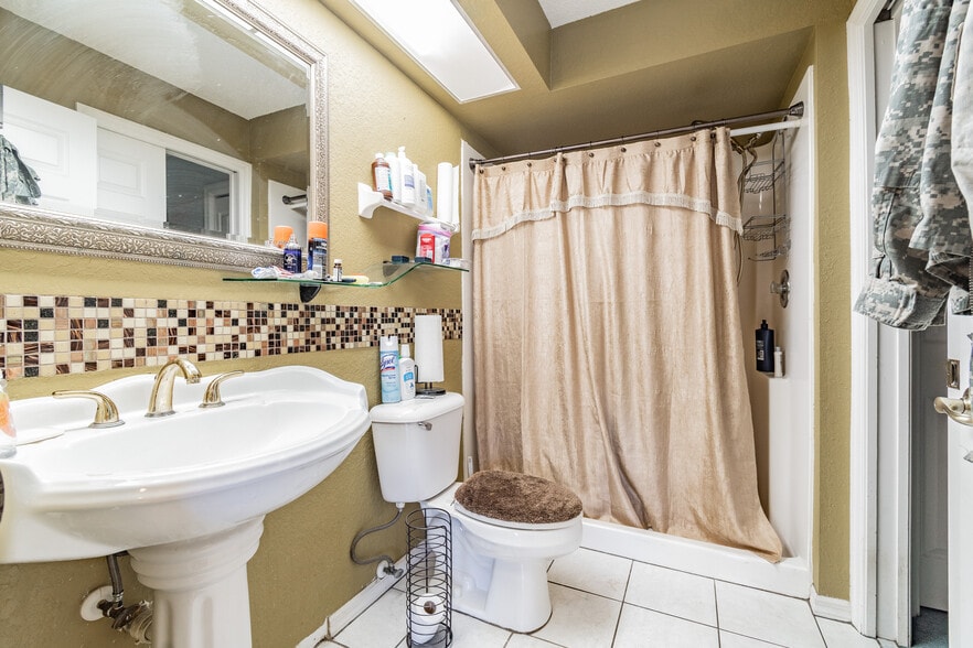 More Photos Of 4407 Millwood Rd, Spring Hill Assisted Living For Sale