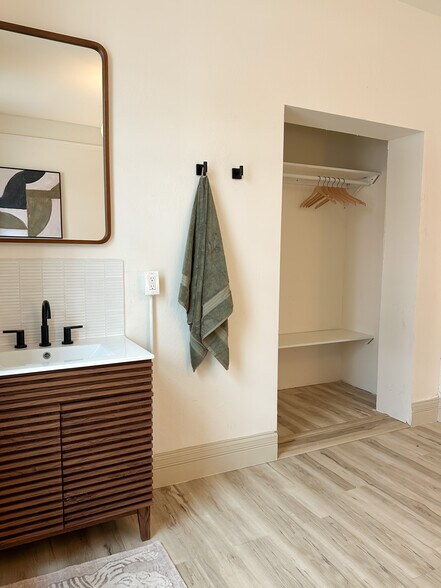 More Photos Of 225 Ellis St, San Francisco Apartments For Sale