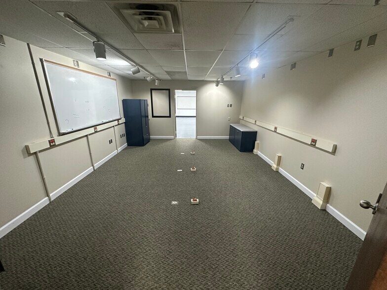 More Photos Of 623 Welsh Run Rd, Ruckersville Light Manufacturing For Lease