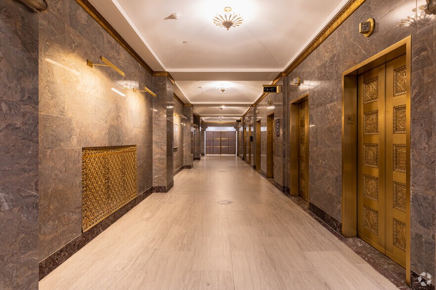More Photos Of 48 Wall St, New York Coworking Space