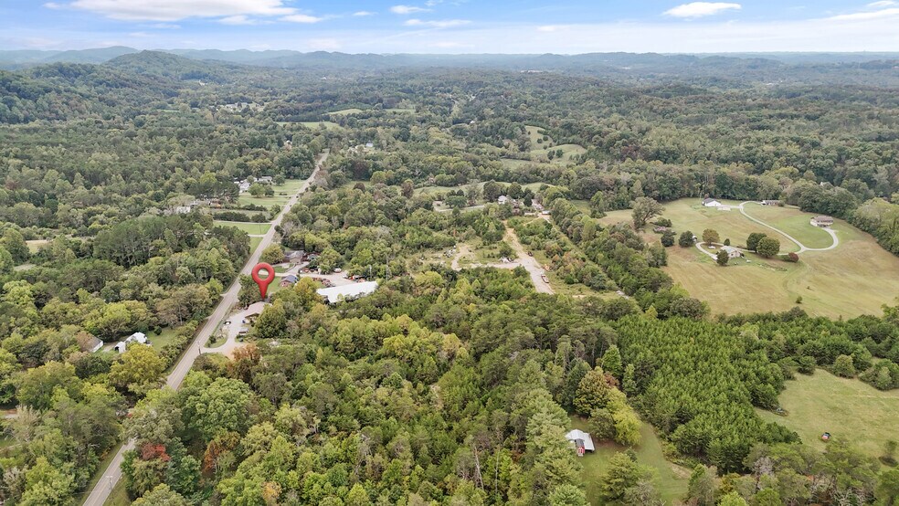 More Photos Of 1021 E Hendron Chapel Rd, Knoxville Manufacturing For Sale