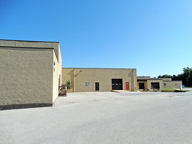 More Photos Of 310 Cornell Dr, Wilmington Light Manufacturing For Lease