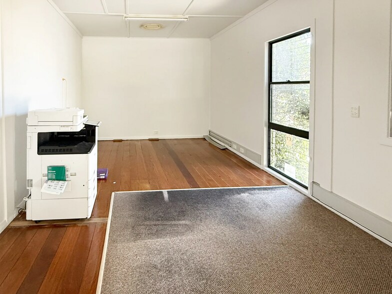 More Photos Of 453 Ocean Dr, Laurieton Office For Lease