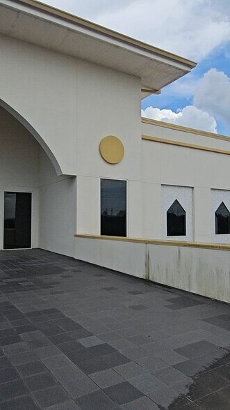 More Photos Of 951 Tristar Dr, Webster Office For Lease