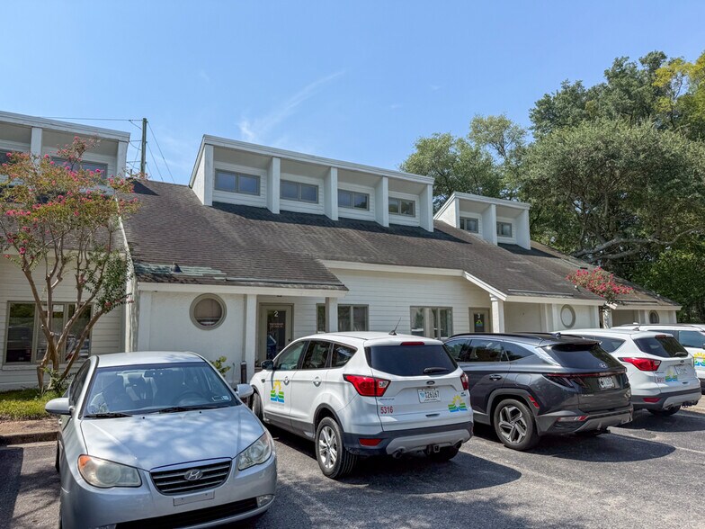 More Photos Of 102 Wappoo Creek Dr, Charleston Loft Creative Space For Sale