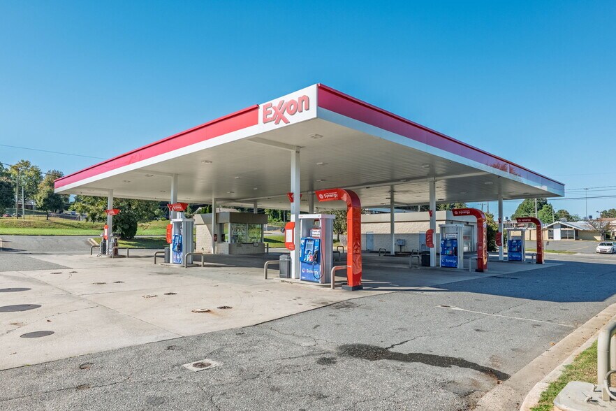 More Photos Of 1617 N Chester St, Gastonia Service Station For Sale