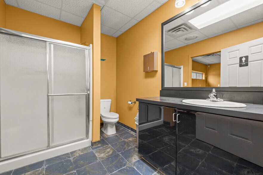 More Photos Of 2655-2679 N Meridian Rd, Sanford General Retail For Sale
