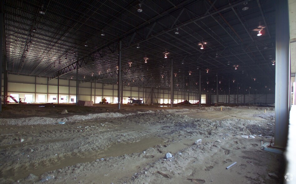 More Photos Of 220 O'Connell Way, East Taunton Warehouse For Lease