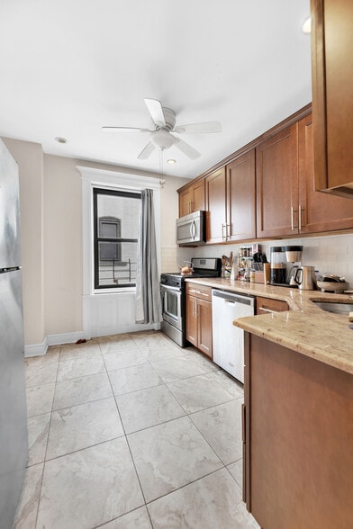 More Photos Of 571 8Th Street, Brooklyn Apartments For Sale