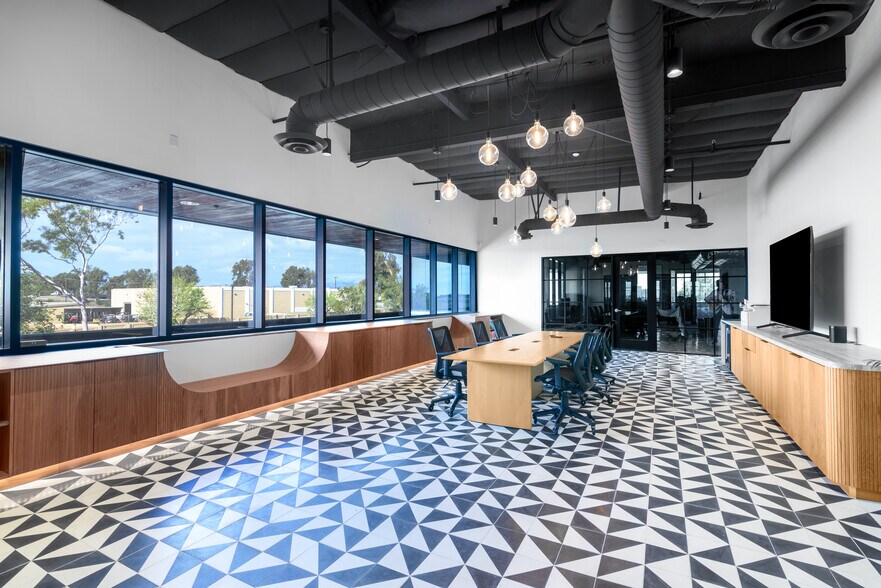 More Photos Of 2150 N Trabajo Dr, Oxnard Warehouse For Lease
