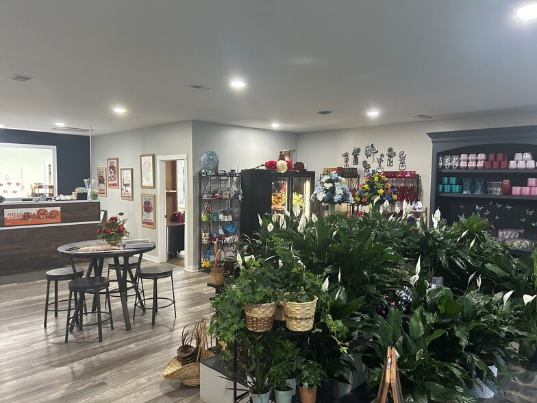 More Photos Of 6830 Two Notch Rd, Columbia Freestanding For Sale