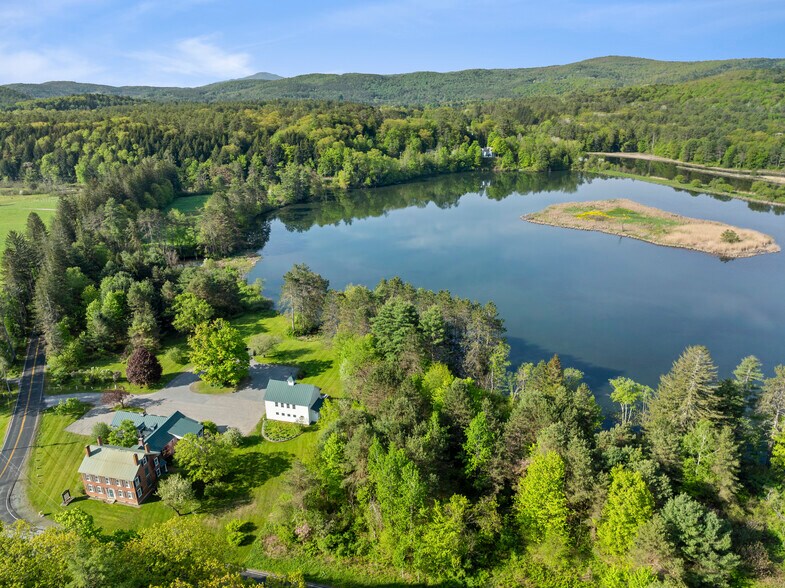 More Photos Of 694 Quechee Main St, Quechee Health Club For Sale