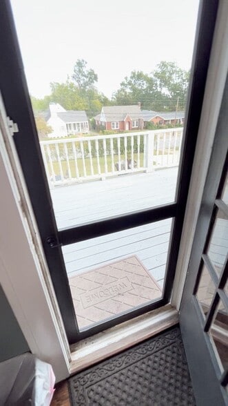 More Photos Of 313 E Charnwood St, Tyler Office For Lease