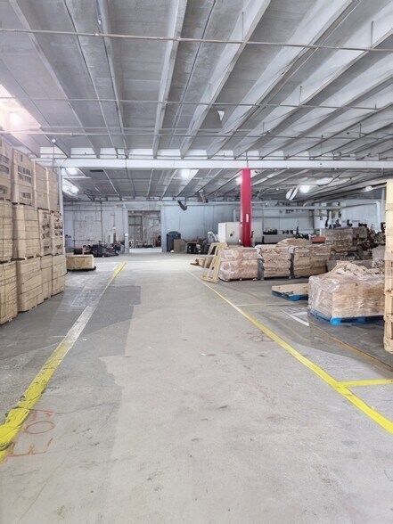 More Photos Of 15201 NW 34th Ave, Opa-locka Warehouse For Lease
