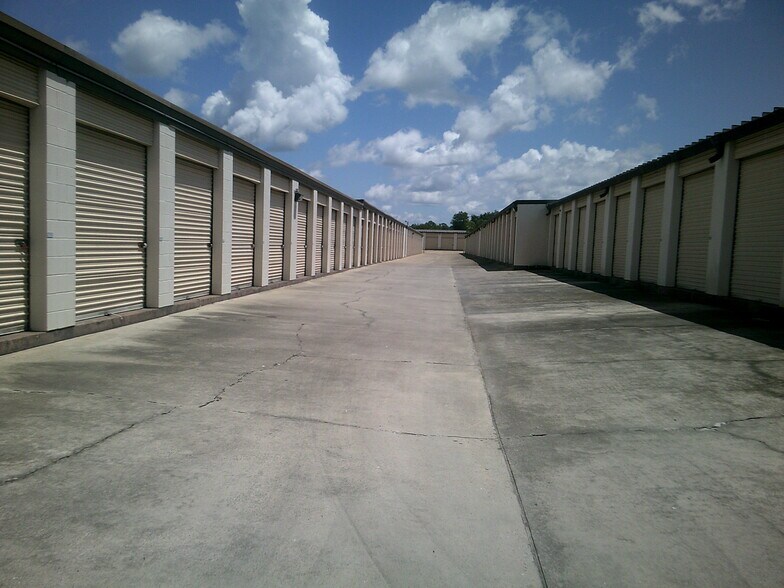 More Photos Of 1003 Commercial Dr, Brunswick Self Storage For Sale