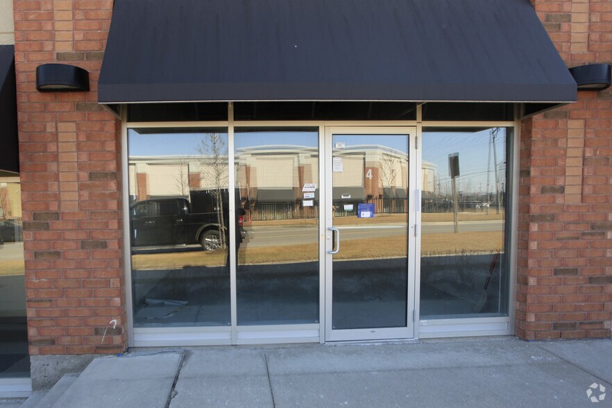 More Photos Of 20-40 New Delhi Dr, Markham Unknown For Lease