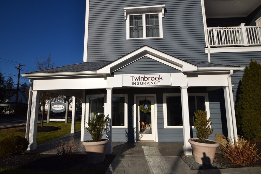 More Photos Of 181 S Franklin St, Holbrook Office For Sale