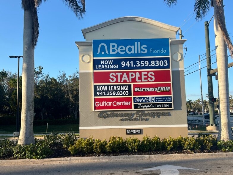 More Photos Of 13575-13585 Tamiami Trl N, Naples Unknown For Lease